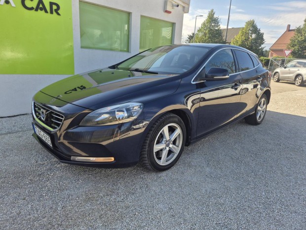 Volvo V40 2.0 D [D2] Kinetic Geartronic Navigc...